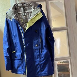 Great condition Burton Dry Ride Royal Blue Jacket with Pattern Lining- Ski/Snow